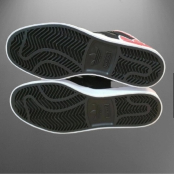 Adidas Hardcourt Hi Men’s Size 9 New in Box Black and Red Athletic Shoes - Picture 4 of 6